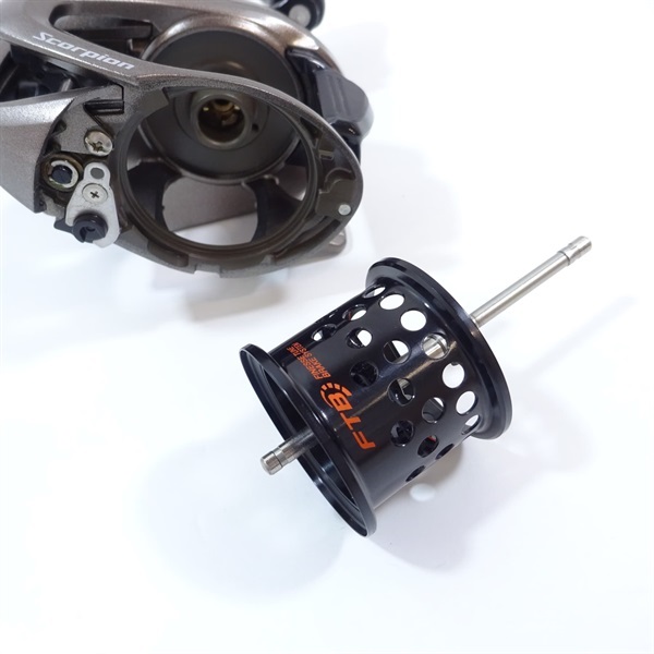 １７スコーピオンＢＦＳ ＸＧ 右